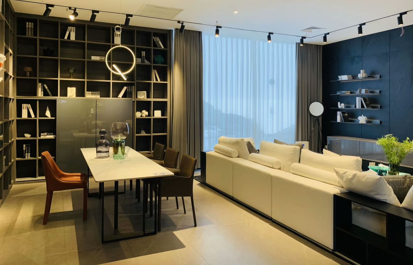 ����ר����